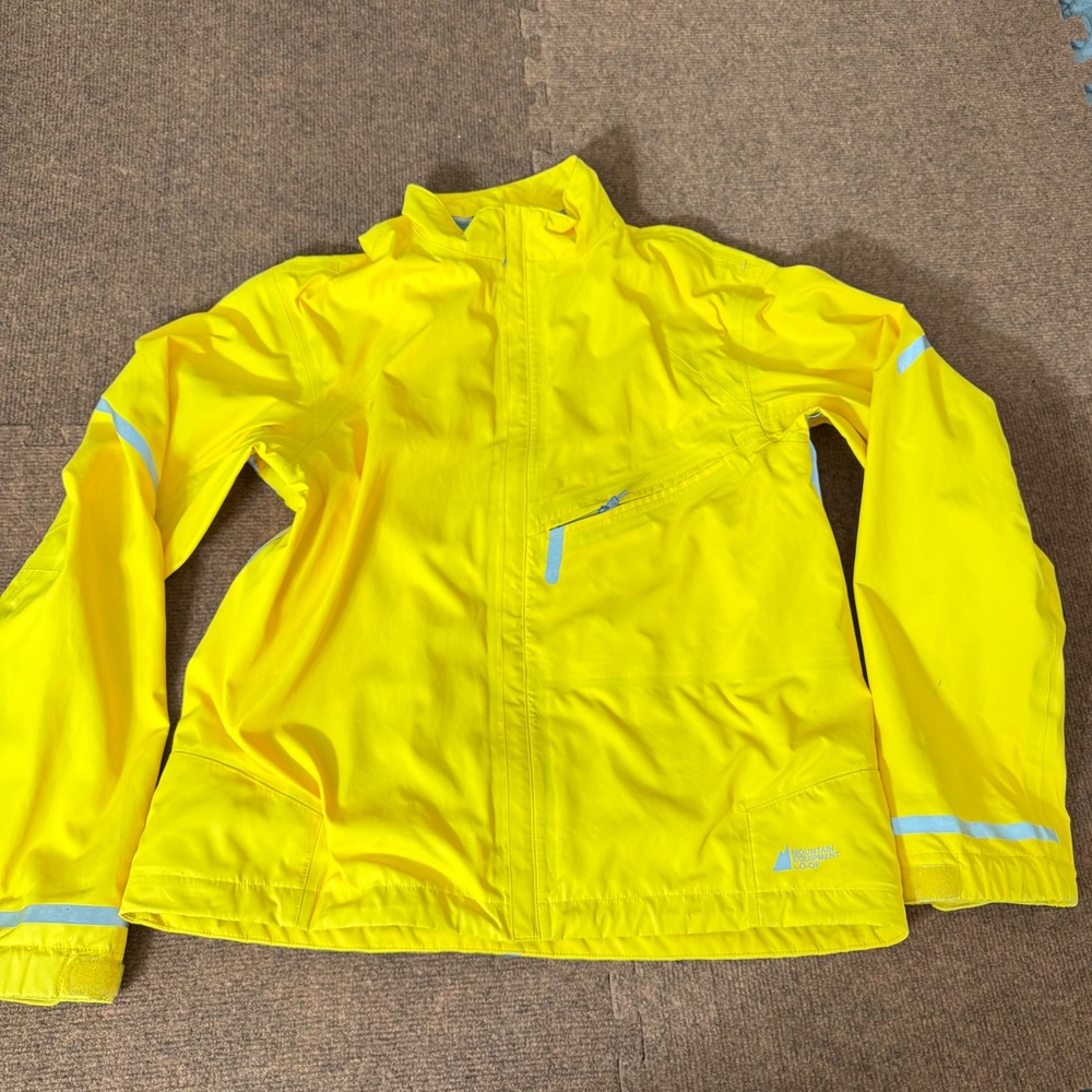 MEC Mountain Equipment Co-op Mens Yellow Reflective Cycling‎ Rain Jacket Large